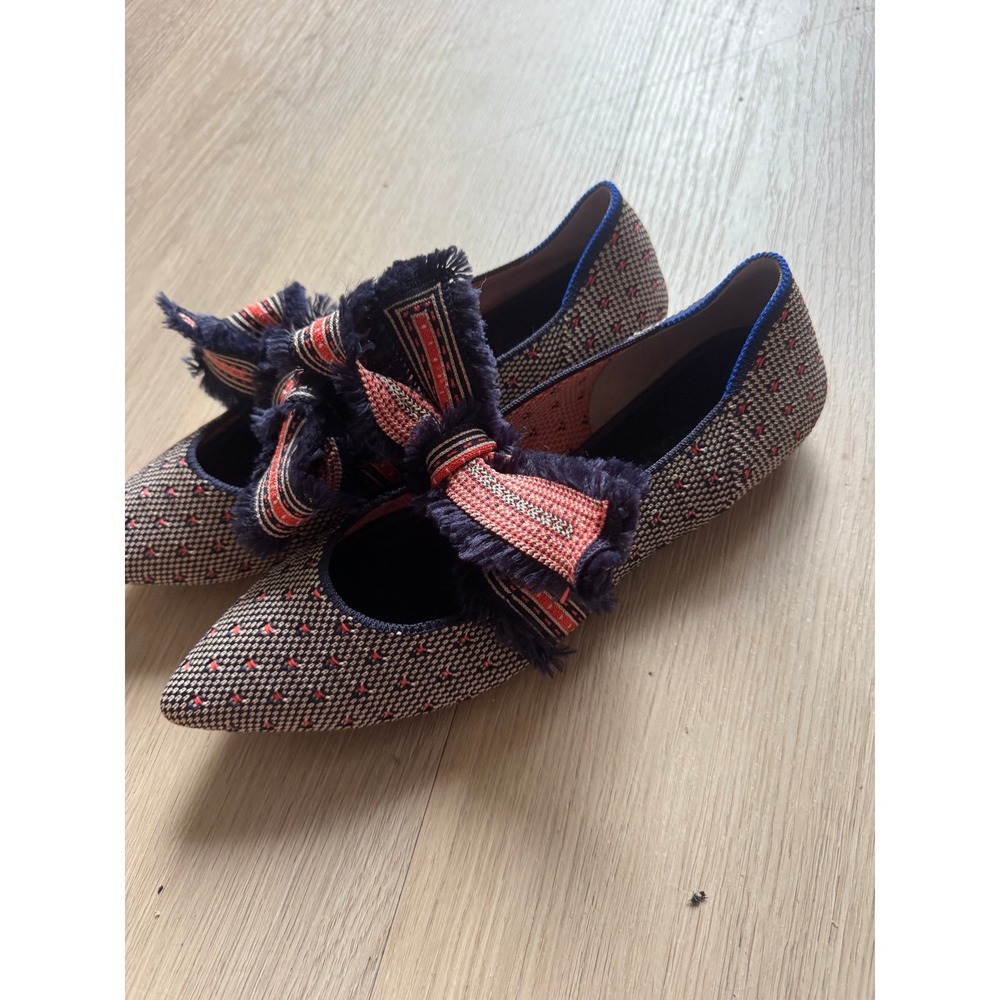 Rothys Coral Dot Store Exclusive 2019 Mary Jane - Picture 2 of 8